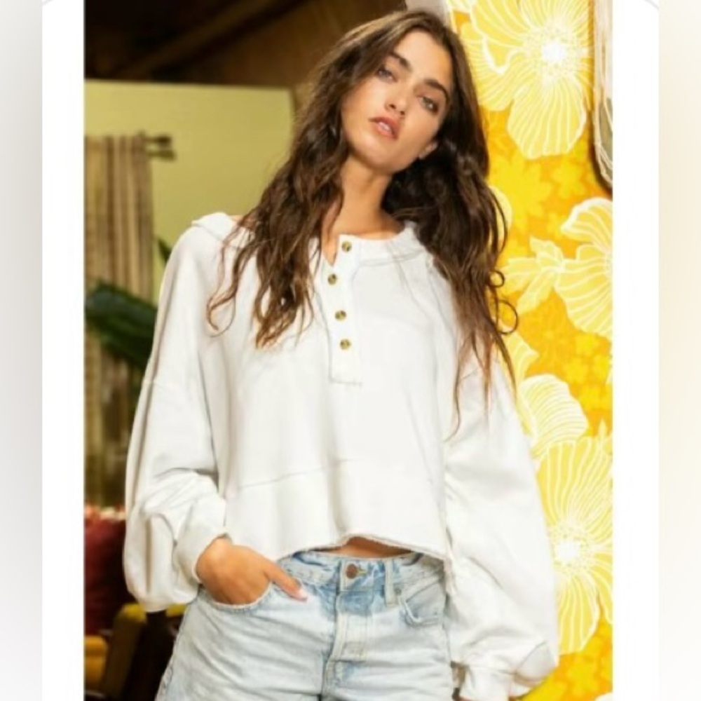 100% Cotton Urban Nomad Boutique Fireside Cropped Sweater | White